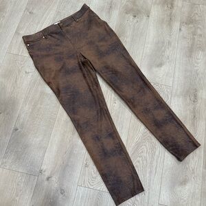 Chico’s Pants Faux Knit Suede Pull On Size 1.5 (10)